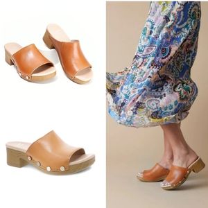 Dansko Giana Leather Heeled Sandal Clogs in Tan Size 41 10.5 - 11